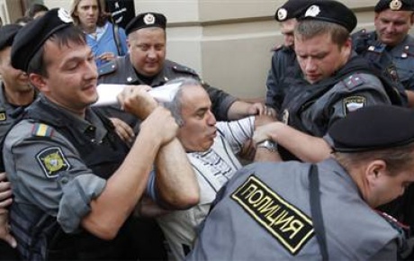Kasparova Pussy Riot gözaltısı