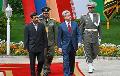 İranı Ermenistan ayakta tutuyor