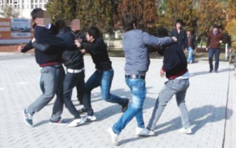 Türk gençleri en öfkeli, en mutsuz