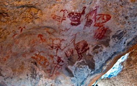 8 bin yıllık kaya resimleri tahrip edildi