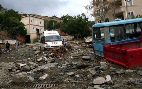 Marmara ve Avşa çamura battı