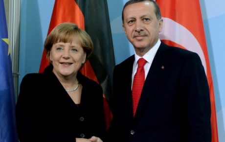 Merkelin seçim vaadi: Türkiyeye karşıyız