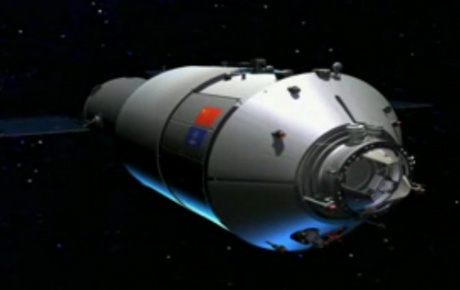 Soyuz uzay aracı UUİye kenetlendi