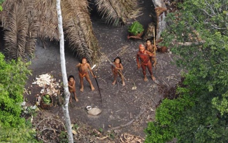 Amazon kadınları köyüne döndü