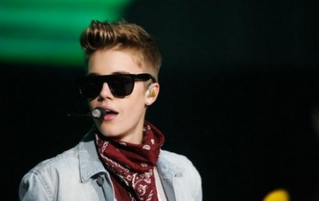 Polis, Justin Bieberi arıyor