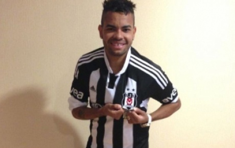 Dentinho Beşiktaş forması giydi