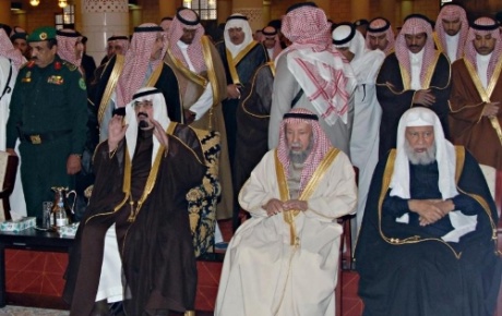 Kral Abdullah, Riyad Emirinin cenazesine katıldı
