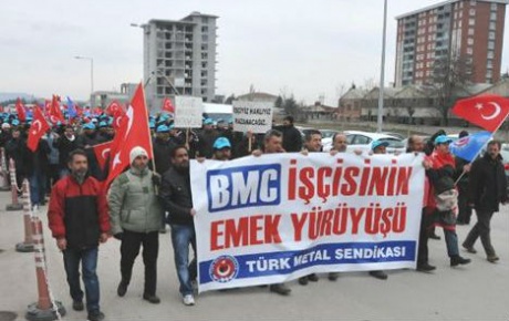 BMC işçileri çiçeklerle karşılandı