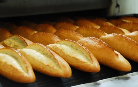 Belediye ekmeği 40 kuruşa indirildi