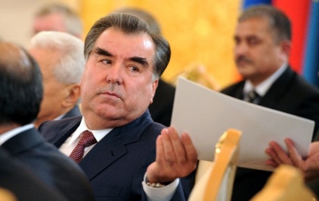 Tacik lider Rahman, 70 tutuklu askeri affetti
