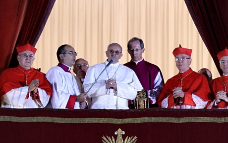 Papa Francis ilk ayinini yönetti