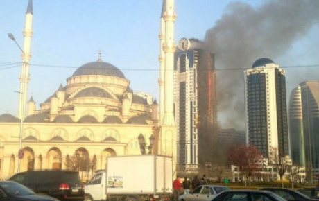 Çeçenistanın başkentinde gökdelen yangını