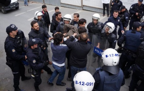 İstanbul Üniversitesinde 56 gözaltı