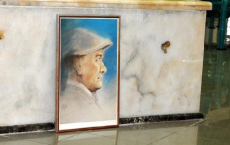 Mermerde Atatürk silueti