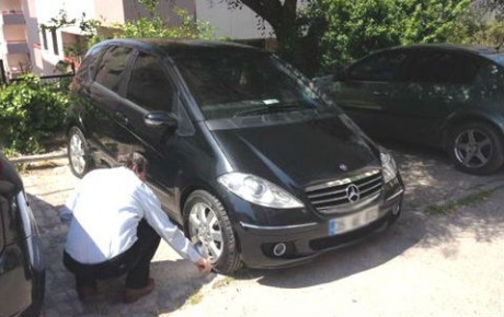 İzmirde 15 aracın lastikleri kesildi